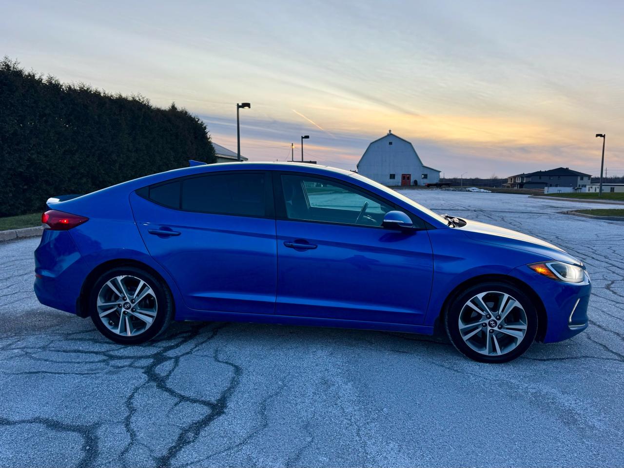 2017 Hyundai Elantra GLS - Photo #6