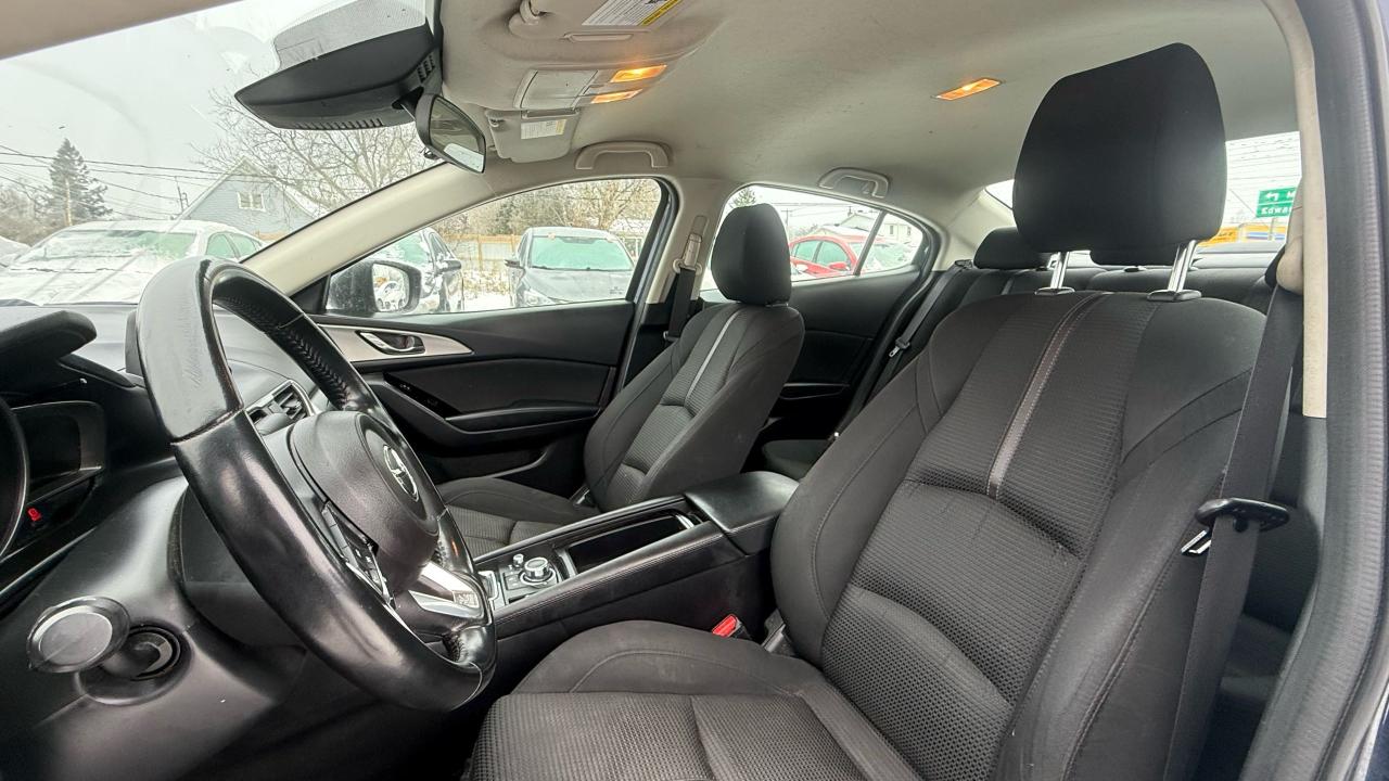 2018 Mazda MAZDA3 GS - Photo #9