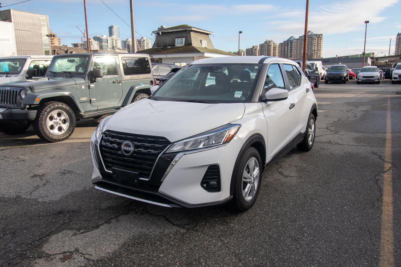2024 Nissan Kicks S Photo1