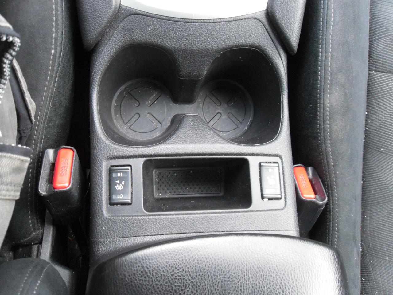 2014 Nissan Rogue SV - Photo #14