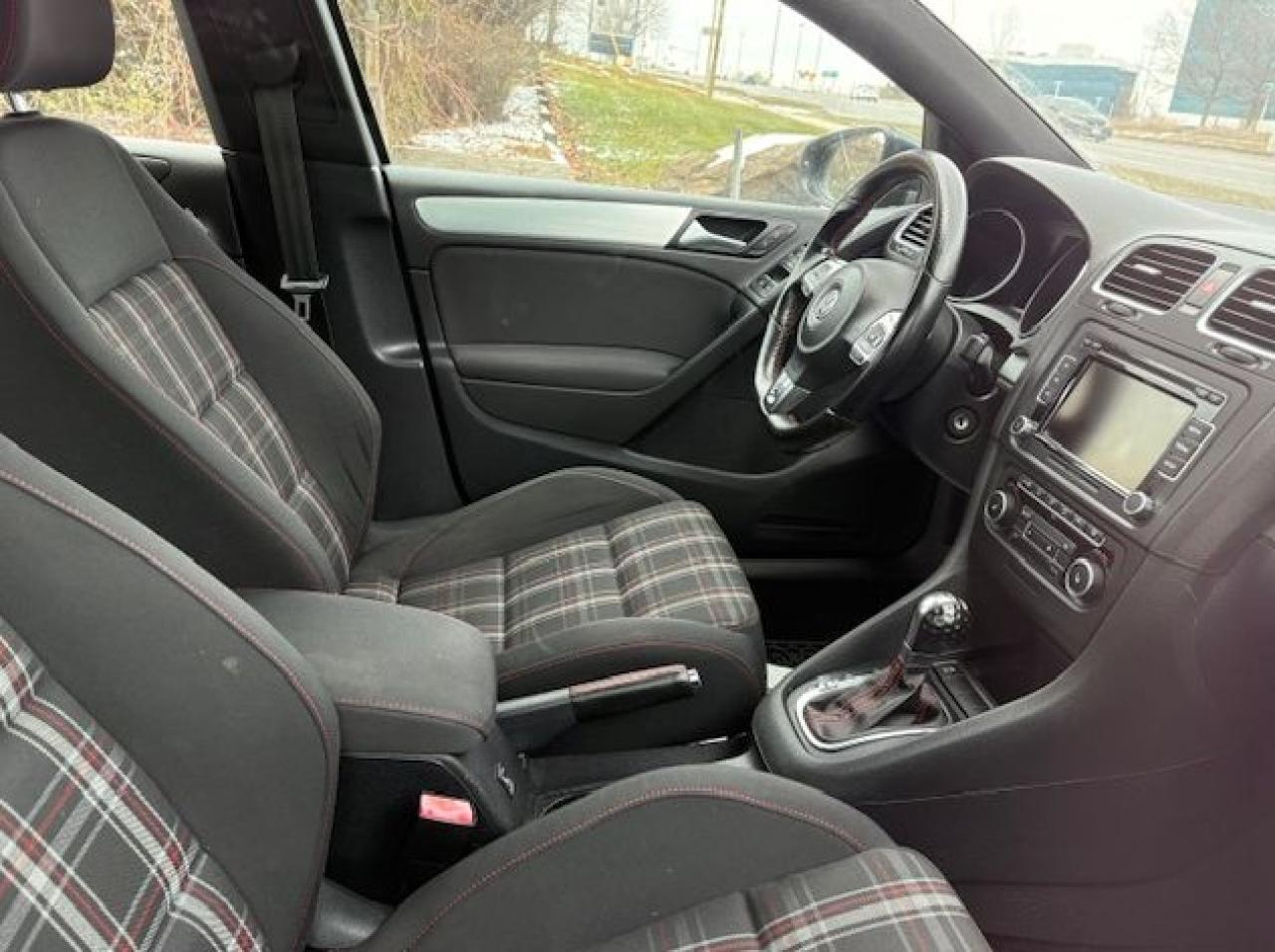 2012 Volkswagen Golf GTI Photo