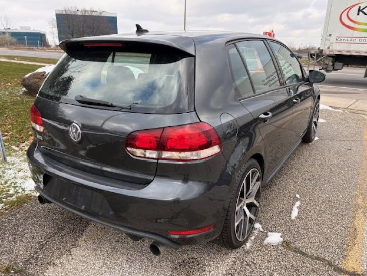 2012 Volkswagen Golf GTI Photo