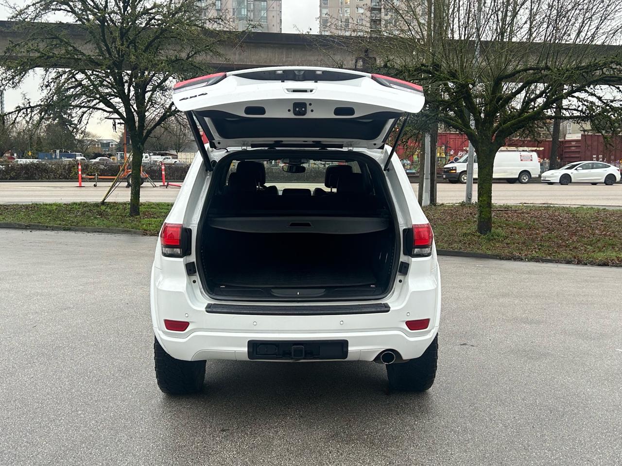 2020 Jeep Grand Cherokee Altitude - Photo #8