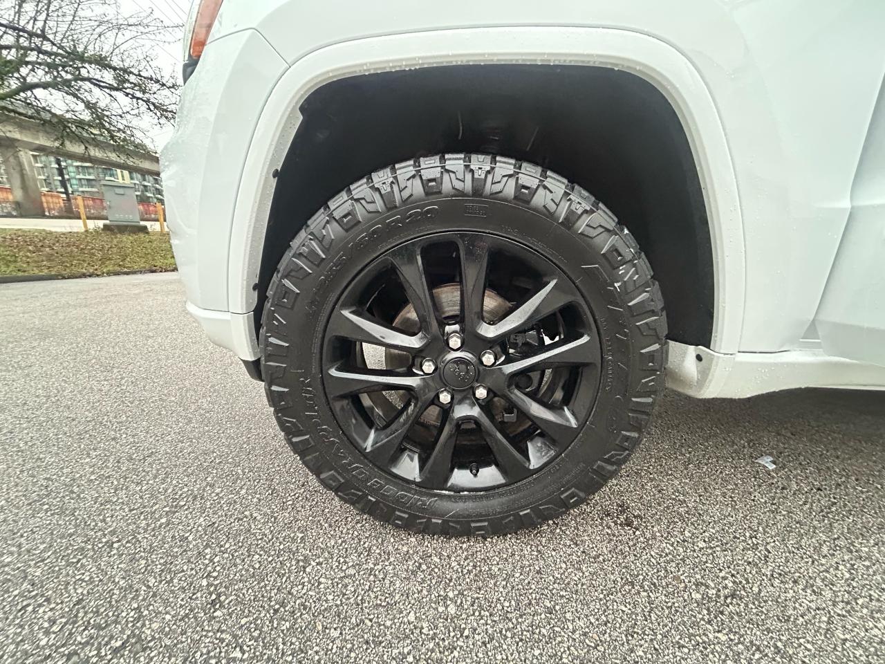 2020 Jeep Grand Cherokee Altitude - Photo #13