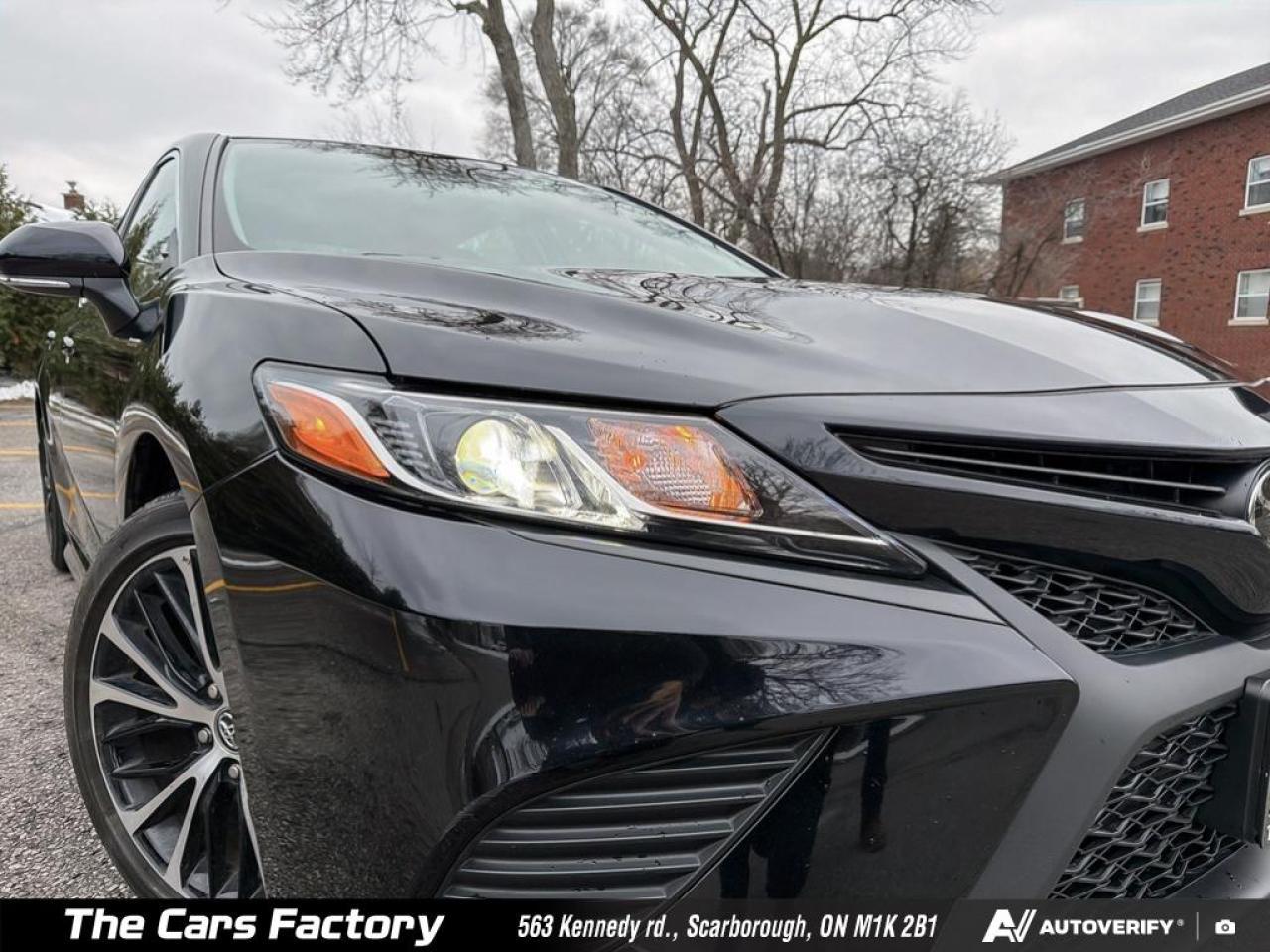 2019 Toyota Camry SE Only 81,114 km! Leather,Sunroof,Apple CarPlay! - Photo #7