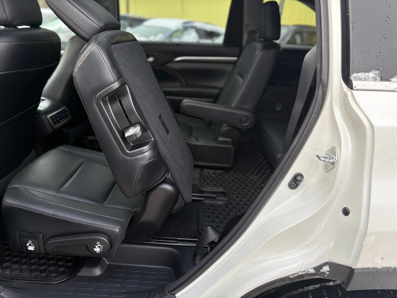 2015 Toyota Highlander LIMITED,7 PASSENGERS,NO ACCIDENT,NAV,CERTIFIED Photo