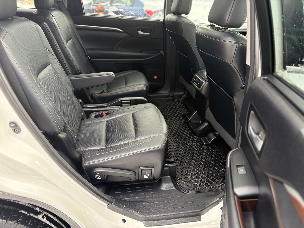 2015 Toyota Highlander LIMITED,7 PASSENGERS,NO ACCIDENT,NAV,CERTIFIED Photo