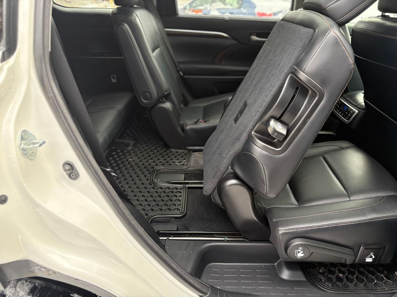 2015 Toyota Highlander LIMITED,7 PASSENGERS,NO ACCIDENT,NAV,CERTIFIED Photo