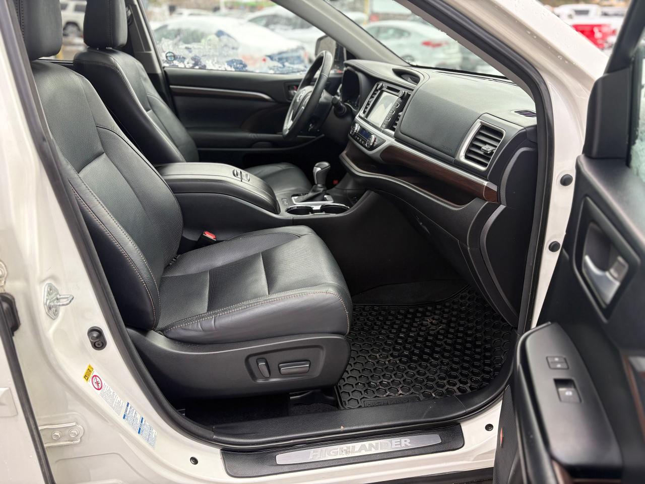 2015 Toyota Highlander LIMITED,7 PASSENGERS,NO ACCIDENT,NAV,CERTIFIED Photo