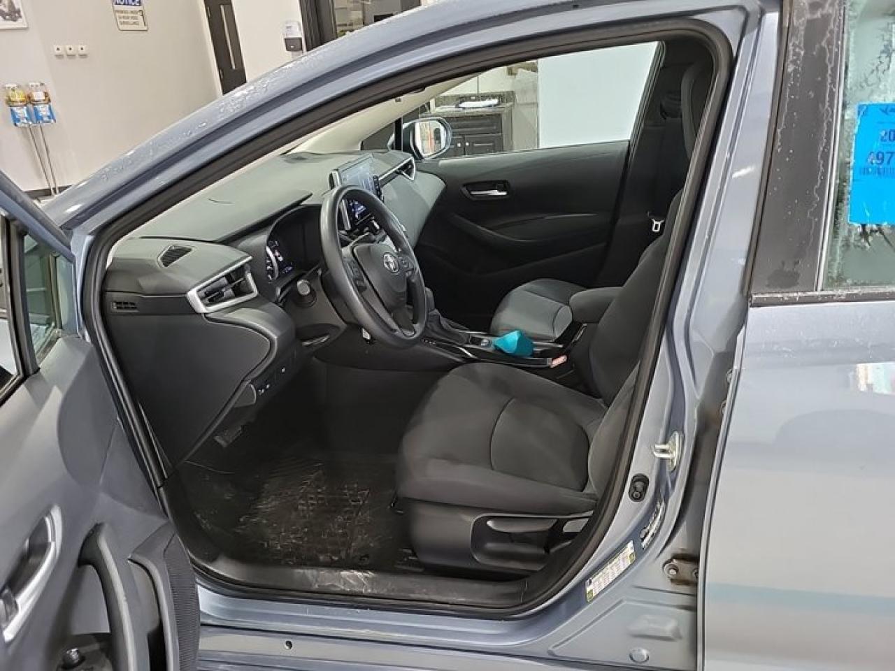 2020 Toyota Corolla LE | Radar Cruise | Heated Seats | Bluetooth | Rear Camera | and More ! Photo