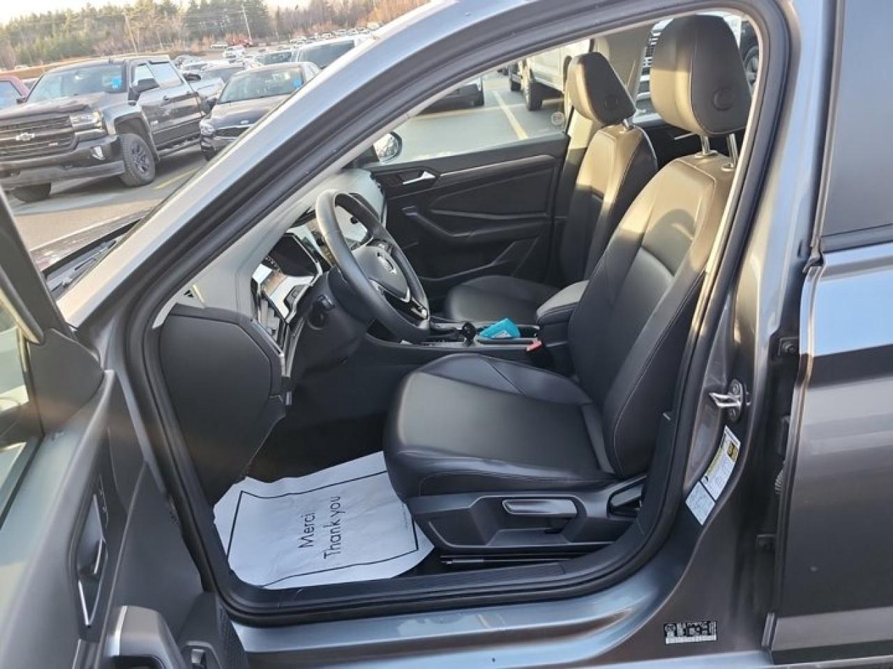 2020 Volkswagen Jetta Highline | Leather | Sunroof | Heated Seats | CarPlay + Android | Rear Camera | and More ! Photo2