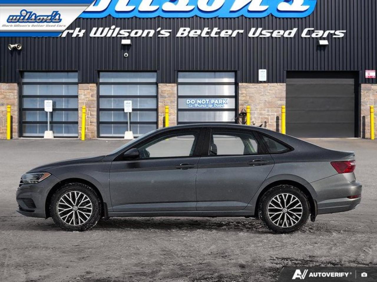 2020 Volkswagen Jetta Highline | Leather | Sunroof | Heated Seats | CarPlay + Android | Rear Camera | and More ! Photo