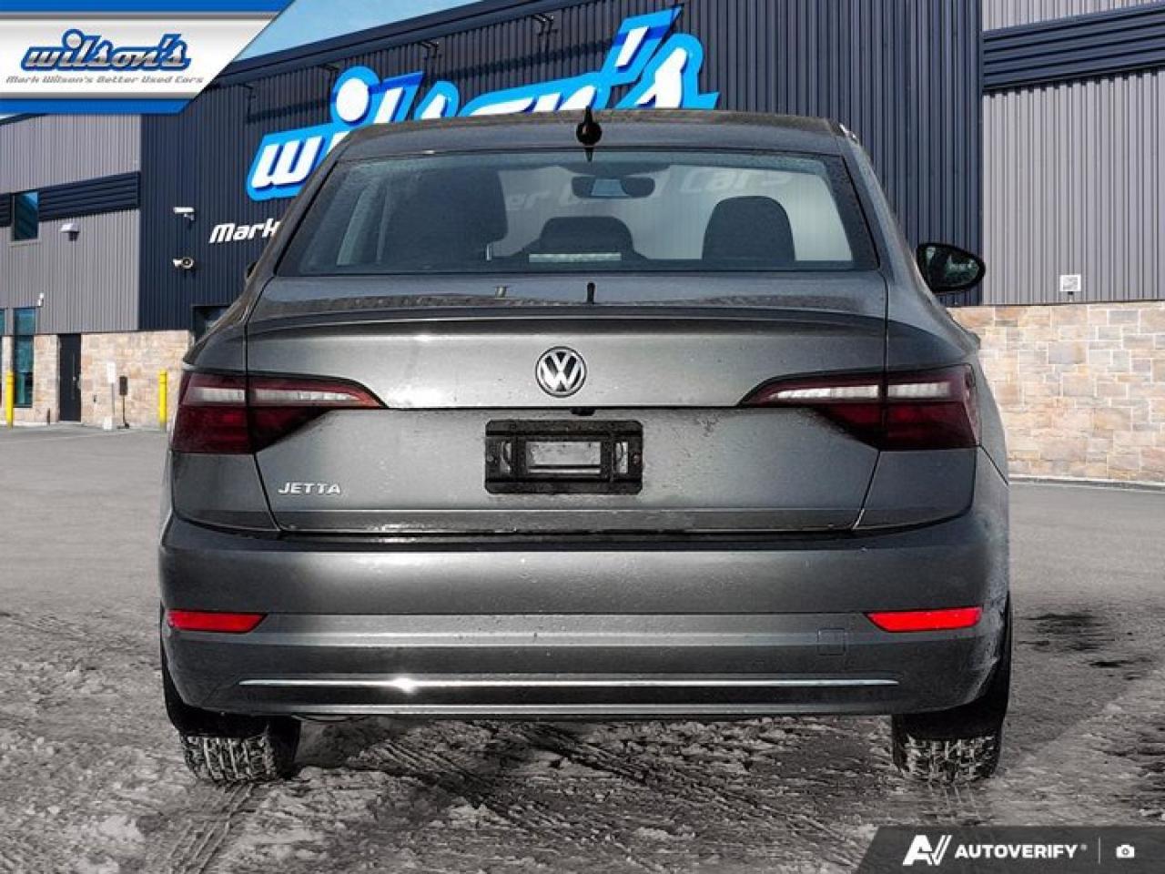 2020 Volkswagen Jetta Highline | Leather | Sunroof | Heated Seats | CarPlay + Android | Rear Camera | and More ! Photo