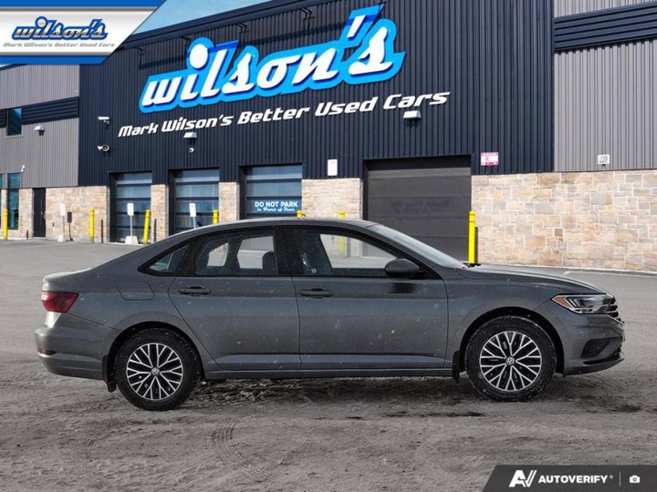 2020 Volkswagen Jetta Highline | Leather | Sunroof | Heated Seats | CarPlay + Android | Rear Camera | and More ! Photo