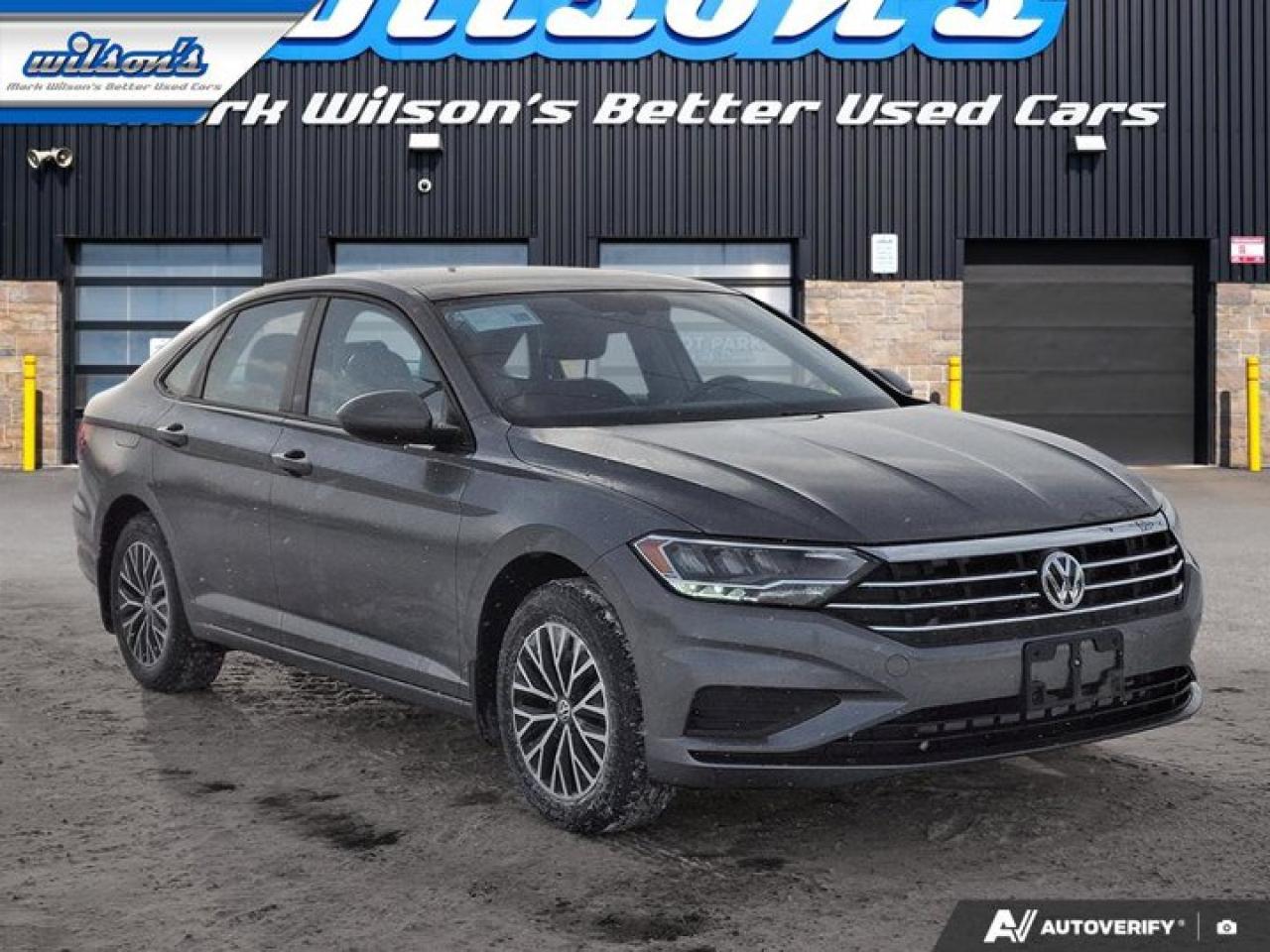 2020 Volkswagen Jetta Highline | Leather | Sunroof | Heated Seats | CarPlay + Android | Rear Camera | and More ! Photo