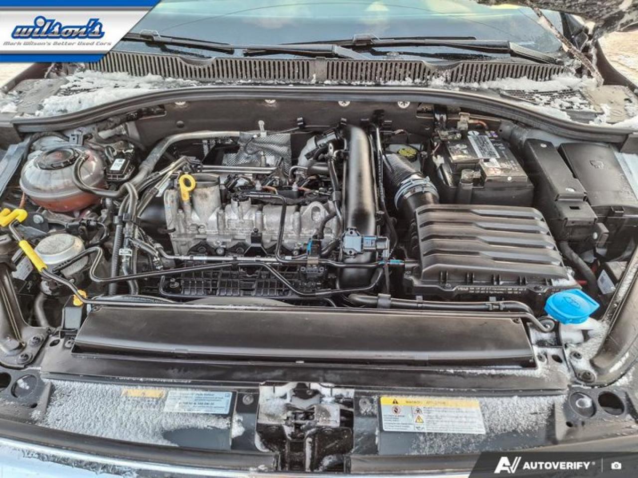 2020 Volkswagen Jetta Highline | Leather | Sunroof | Heated Seats | CarPlay + Android | Rear Camera | and More ! Photo