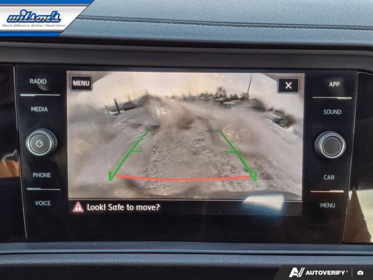 2020 Volkswagen Jetta Highline | Leather | Sunroof | Heated Seats | CarPlay + Android | Rear Camera | and More ! Photo