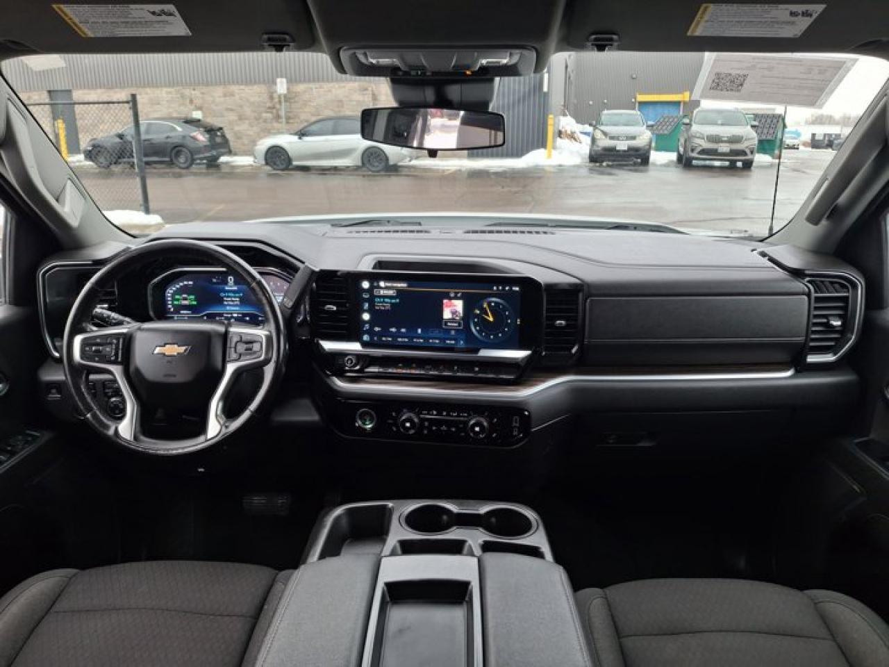 2022 Chevrolet Silverado 1500 LT Crew 4WD | Power Seat | Trailering Pkg | CarPlay + Android | Rear Cam | Heated Steering and More! Photo