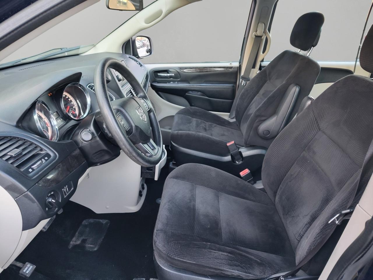 2017 Dodge Grand Caravan CANADA VALUE PACKAGE Photo