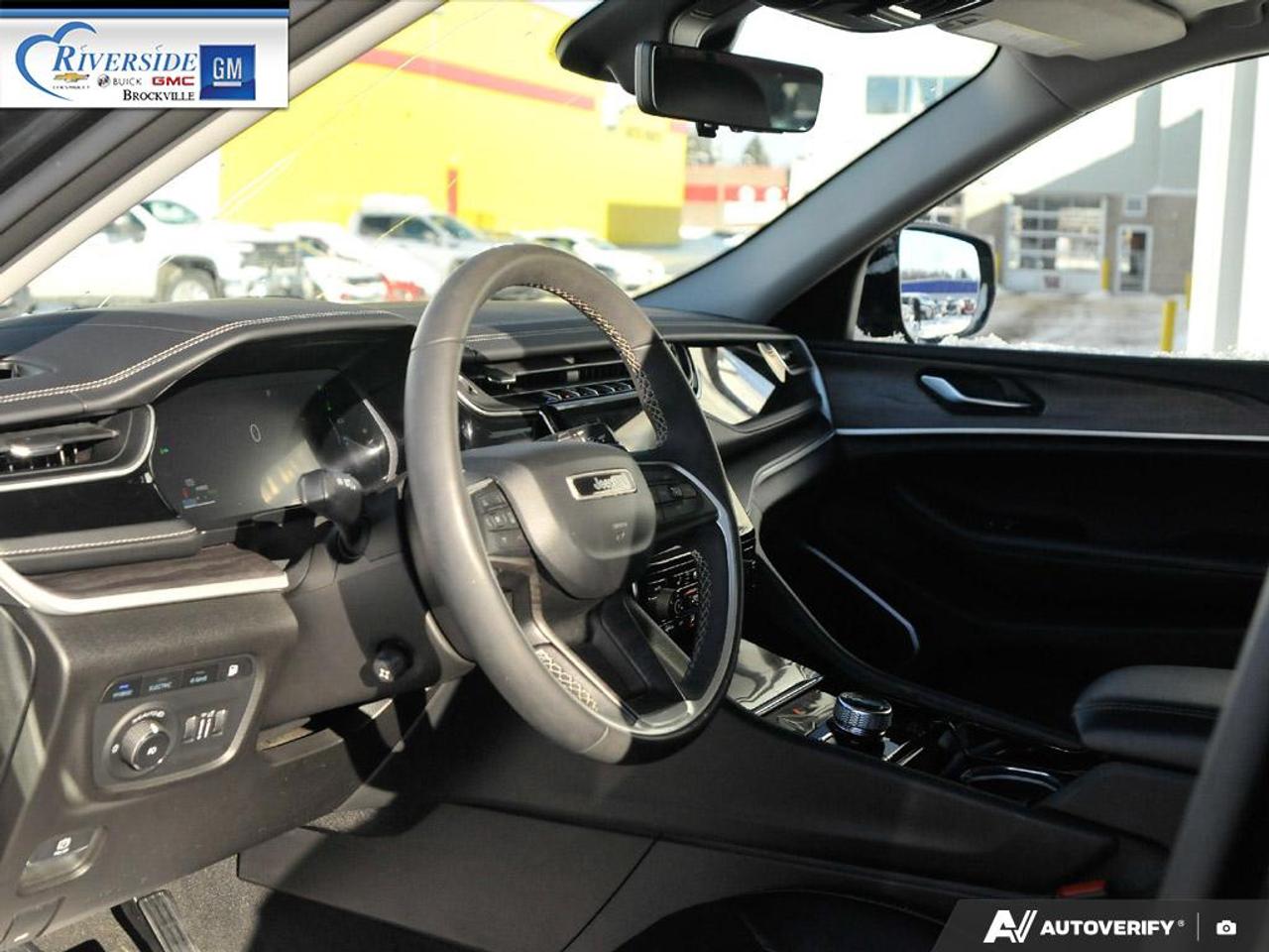 2022 Jeep Grand Cherokee 4xe  Photo