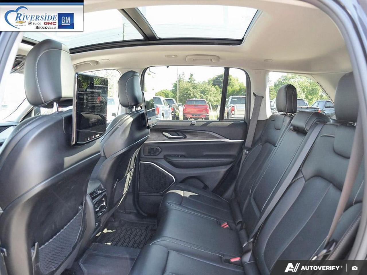 2022 Jeep Grand Cherokee 4xe  Photo