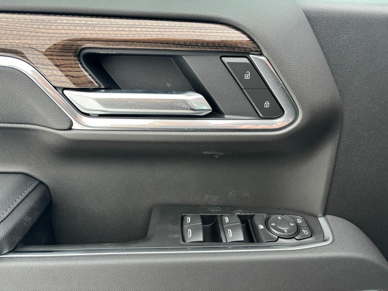 2026 Chevrolet Silverado 1500 2026 Chevrolet Silverado LT Trail Boss Crew Cab 4WD Photo