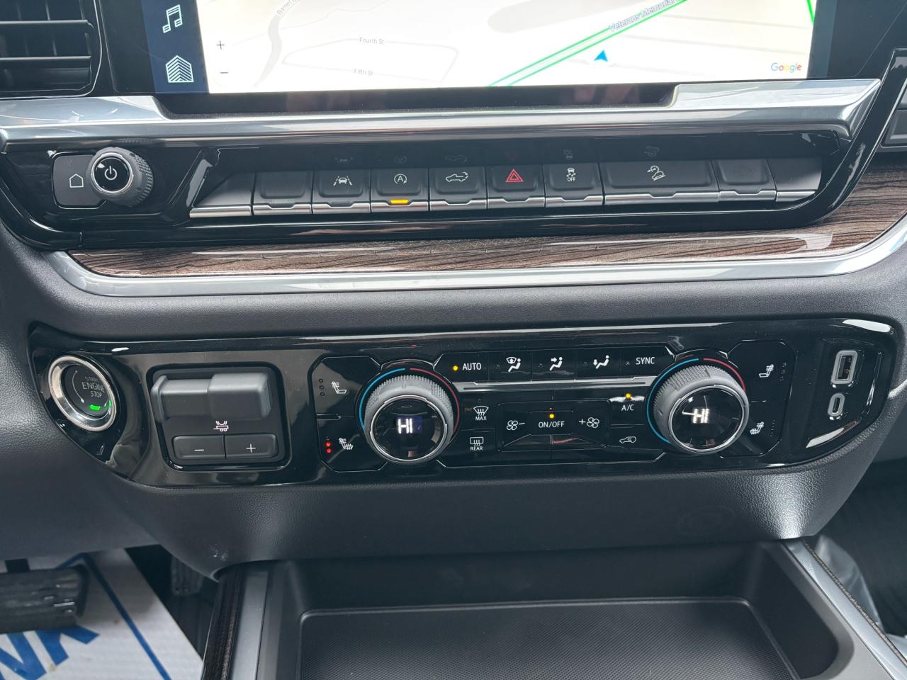 2026 Chevrolet Silverado 1500 2026 Chevrolet Silverado LT Trail Boss Crew Cab 4WD Photo