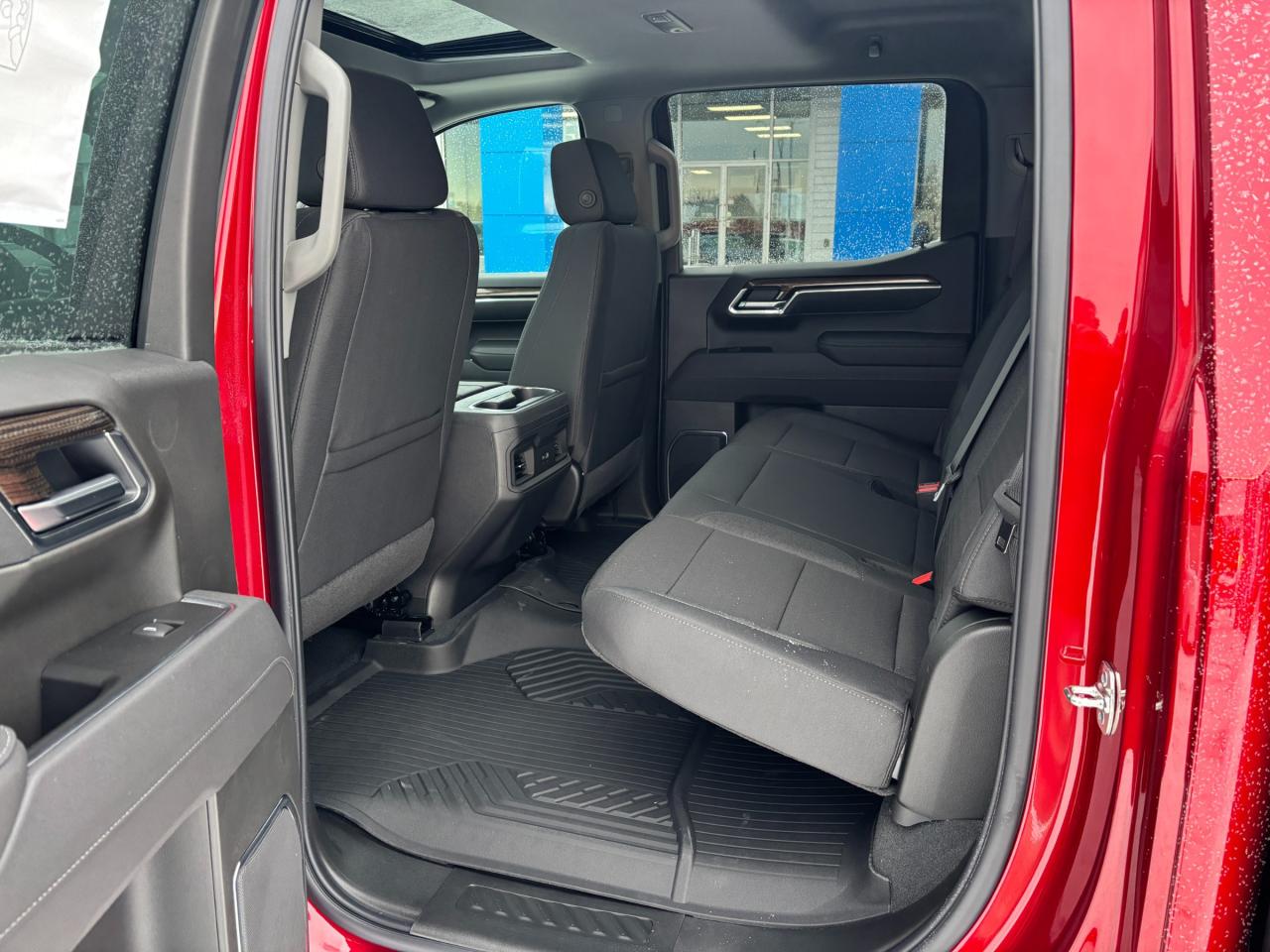 2026 Chevrolet Silverado 1500 2026 Chevrolet Silverado LT Trail Boss Crew Cab 4WD Photo