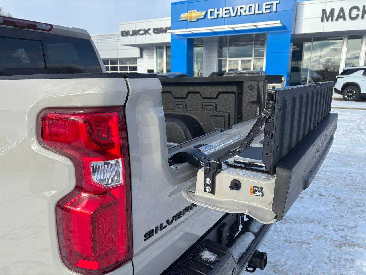 2026 Chevrolet Silverado 1500 2026 Chevrolet Silverado ZR2 Crew Cab 4WD Photo