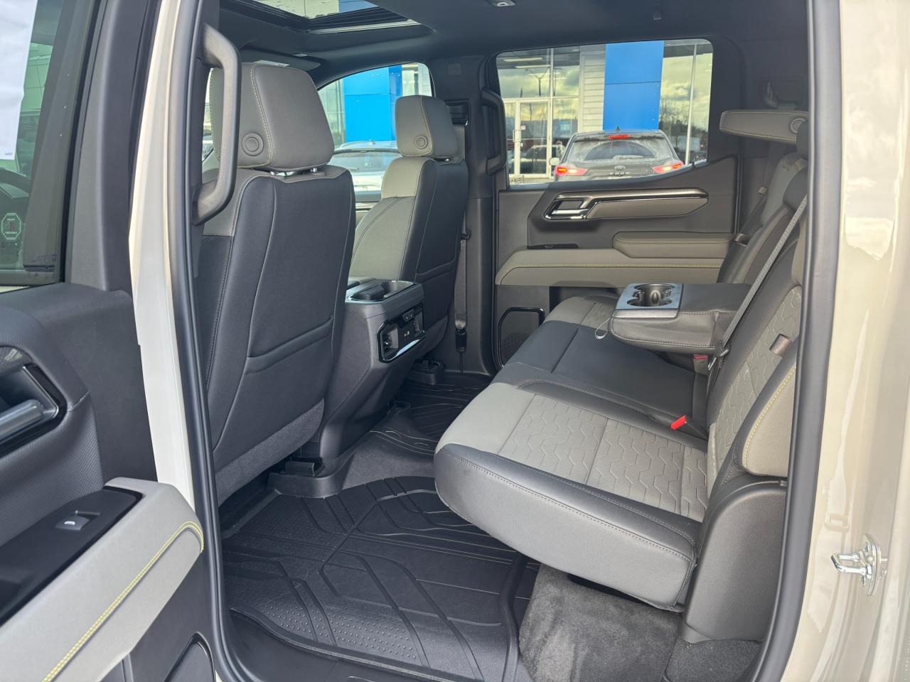 2026 Chevrolet Silverado 1500 2026 Chevrolet Silverado ZR2 Crew Cab 4WD Photo