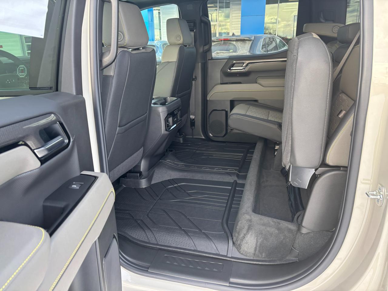 2026 Chevrolet Silverado 1500 2026 Chevrolet Silverado ZR2 Crew Cab 4WD Photo