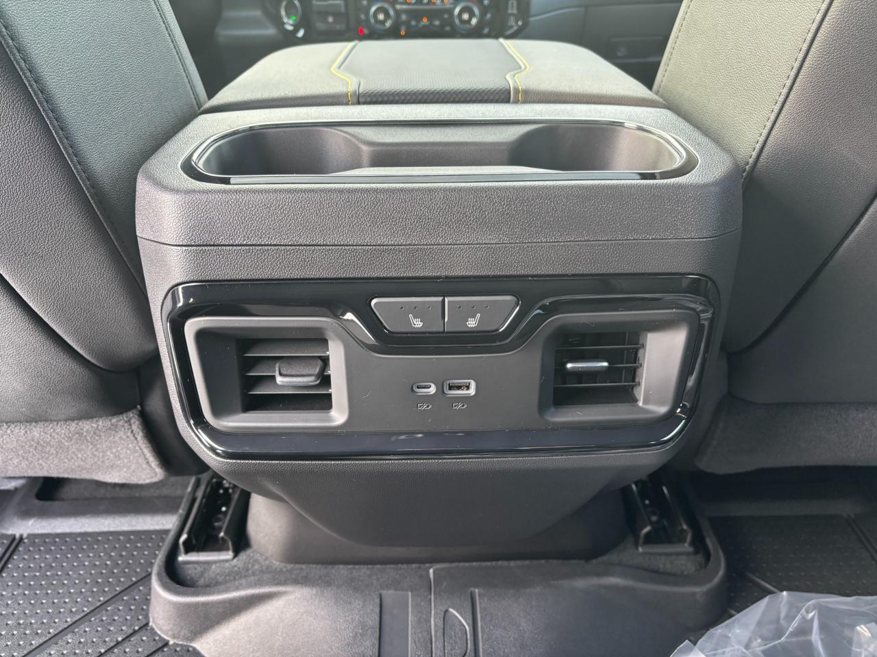 2026 Chevrolet Silverado 1500 2026 Chevrolet Silverado ZR2 Crew Cab 4WD Photo