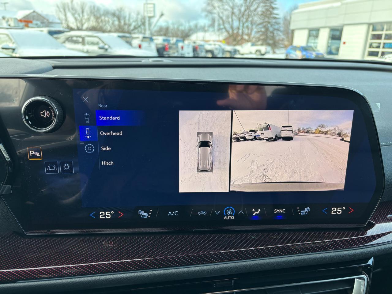 2026 Chevrolet Traverse 2026 Chevrolet Traverse Z71 AWD Photo