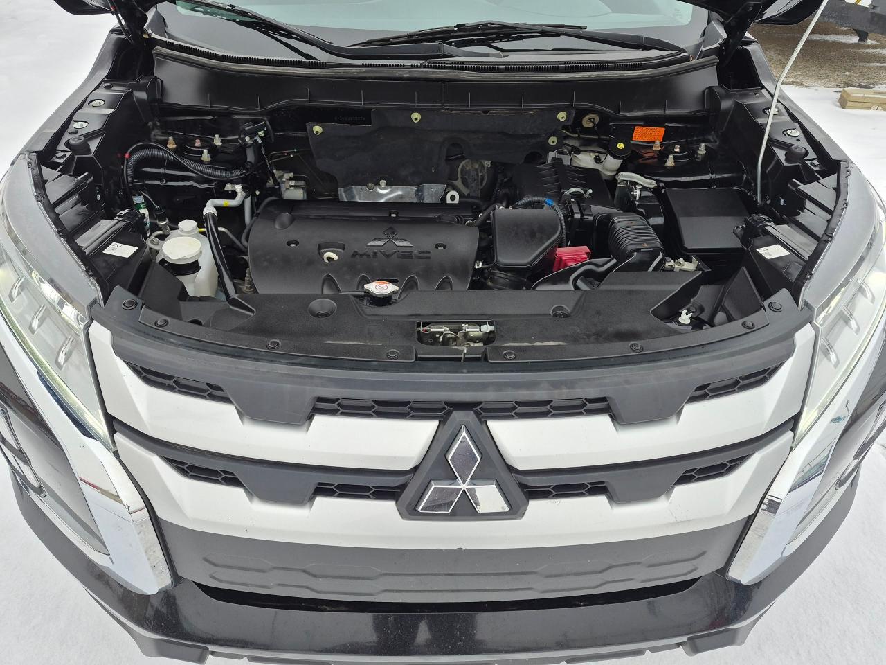 2021 Mitsubishi RVR SE AWD, Htd Seats, BU Cam, Blindspot Detection - Photo #5