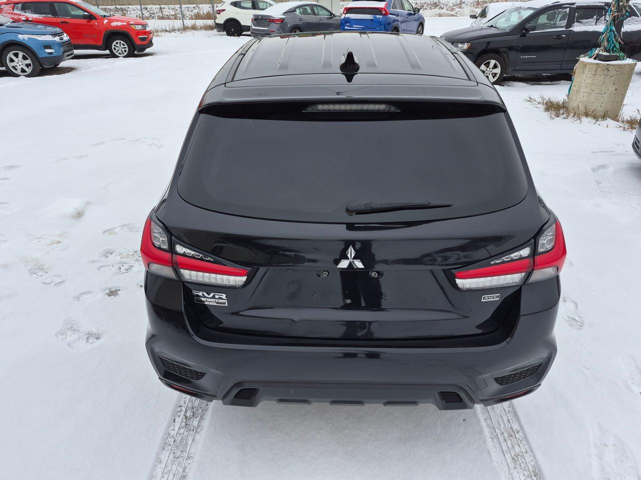 2021 Mitsubishi RVR SE AWD, Htd Seats, BU Cam, Blindspot Detection - Photo #6