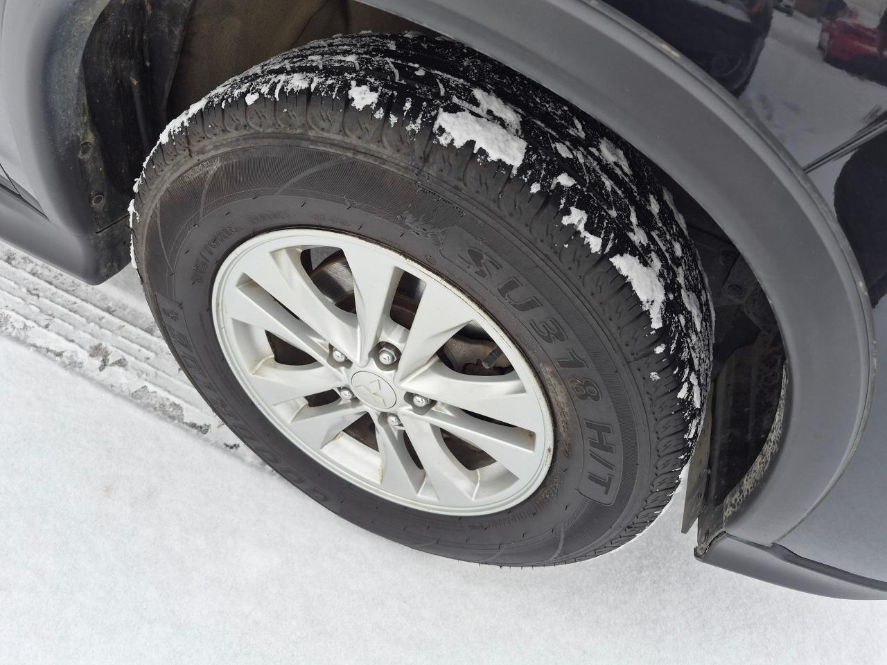 2021 Mitsubishi RVR SE AWD, Htd Seats, BU Cam, Blindspot Detection - Photo #10