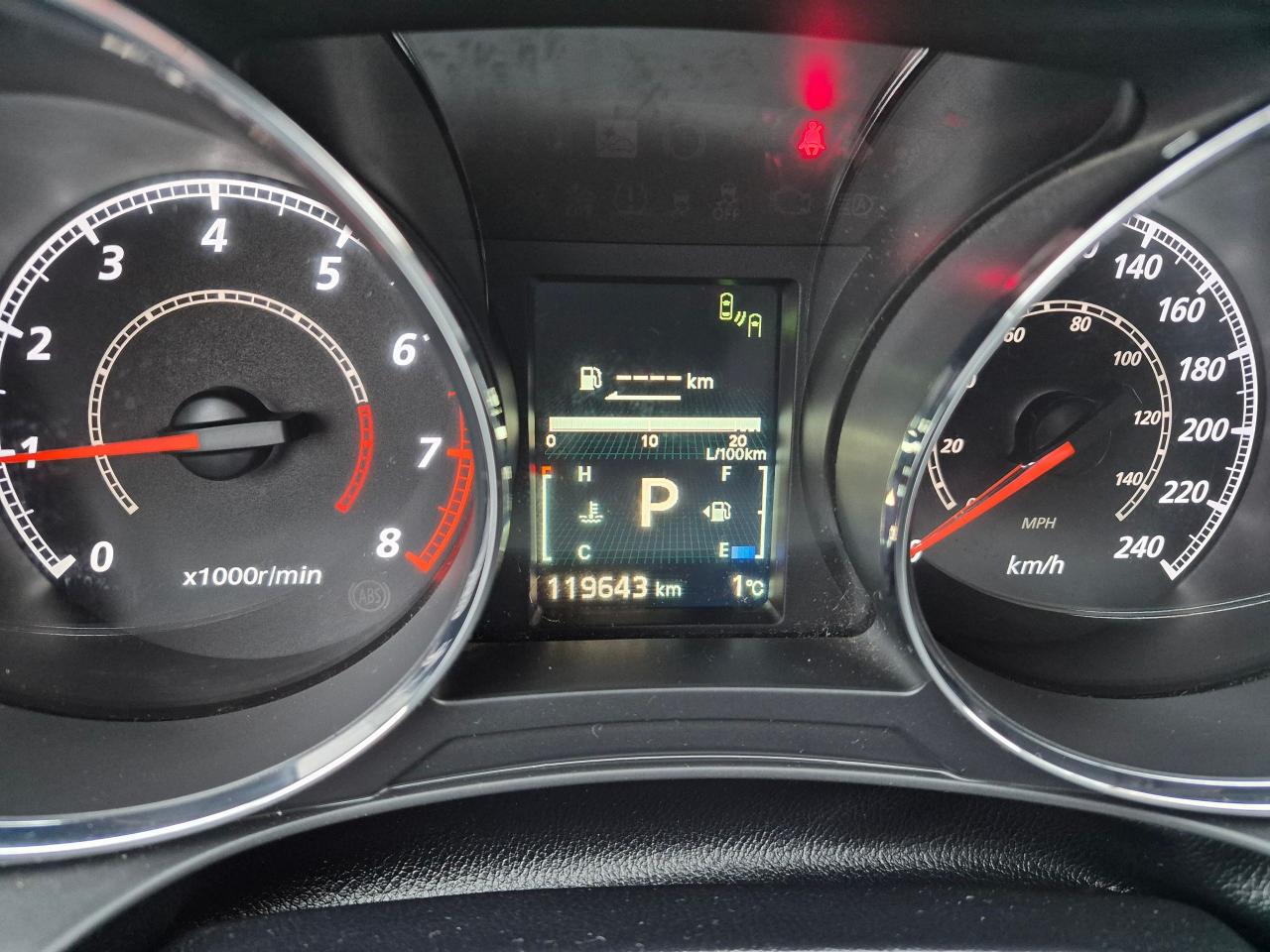 2021 Mitsubishi RVR SE AWD, Htd Seats, BU Cam, Blindspot Detection - Photo #13