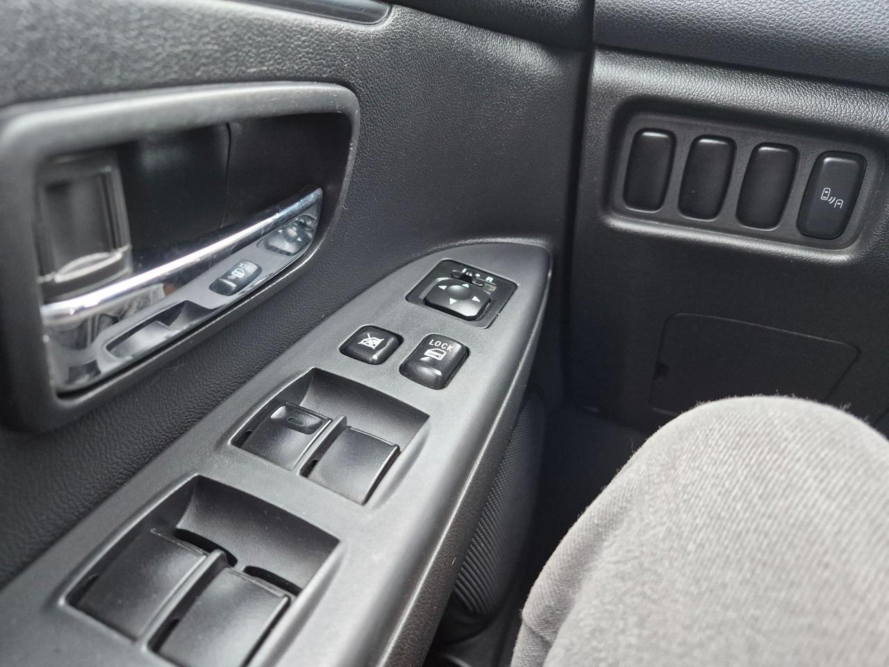 2021 Mitsubishi RVR SE AWD, Htd Seats, BU Cam, Blindspot Detection - Photo #20