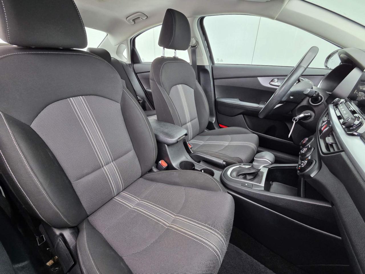 2022 Kia Forte LX One Owner | 15" Wheels Photo