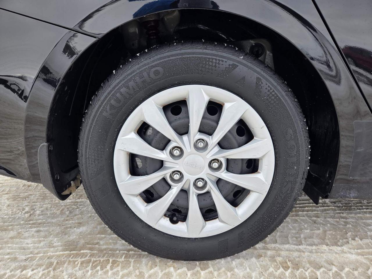 2022 Kia Forte LX One Owner | 15" Wheels Photo