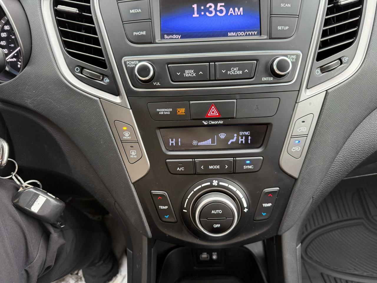 2017 Hyundai Santa Fe Sport SE AWD | TWO SETS OF TIRES | ALL CREDIT ACCEPTED!! - Photo #12