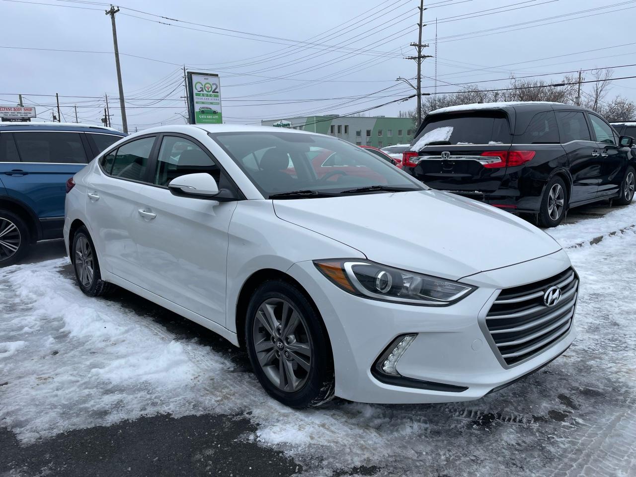 2017 Hyundai Elantra GL Photo2