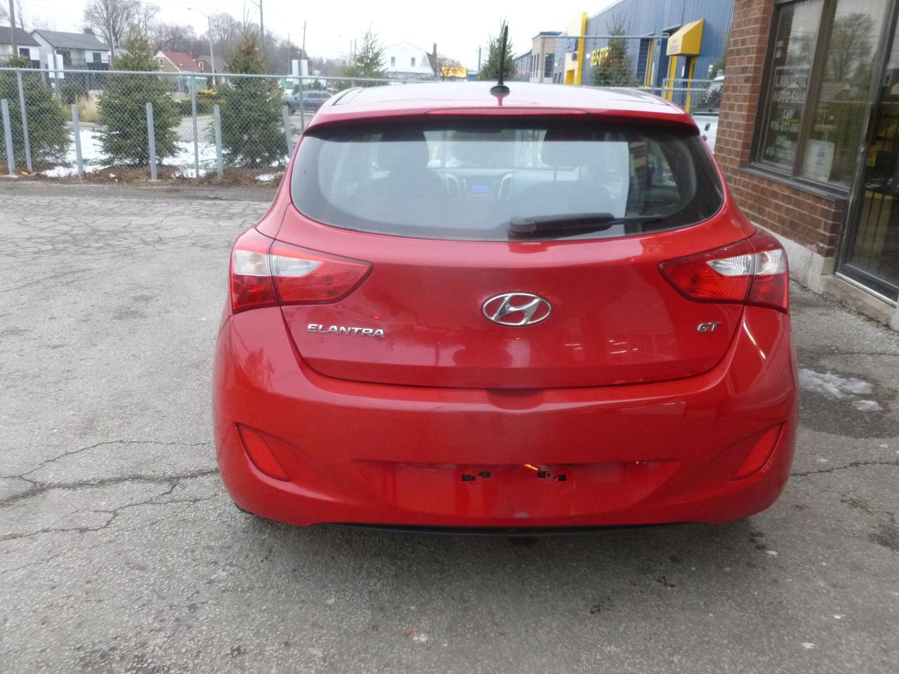 2013 Hyundai Elantra GT GLS - Photo #4