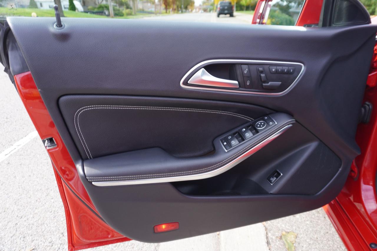 2015 Mercedes-Benz CLA-Class 1 OWNER /NO ACCIDENTS /AMG /4MATIC / LOADED LOCAL Photo