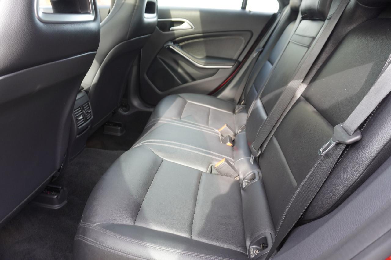 2015 Mercedes-Benz CLA-Class 1 OWNER /NO ACCIDENTS /AMG /4MATIC / LOADED LOCAL Photo