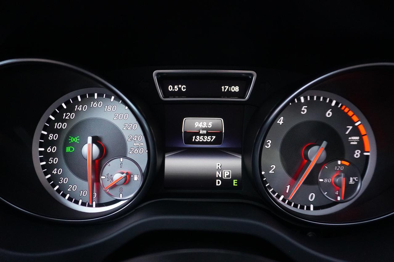 2015 Mercedes-Benz CLA-Class 1 OWNER /NO ACCIDENTS /AMG /4MATIC / LOADED LOCAL Photo