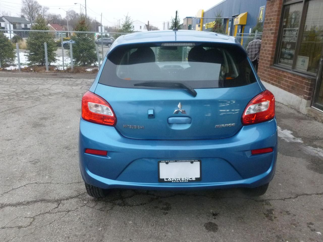 2018 Mitsubishi Mirage ES Photo