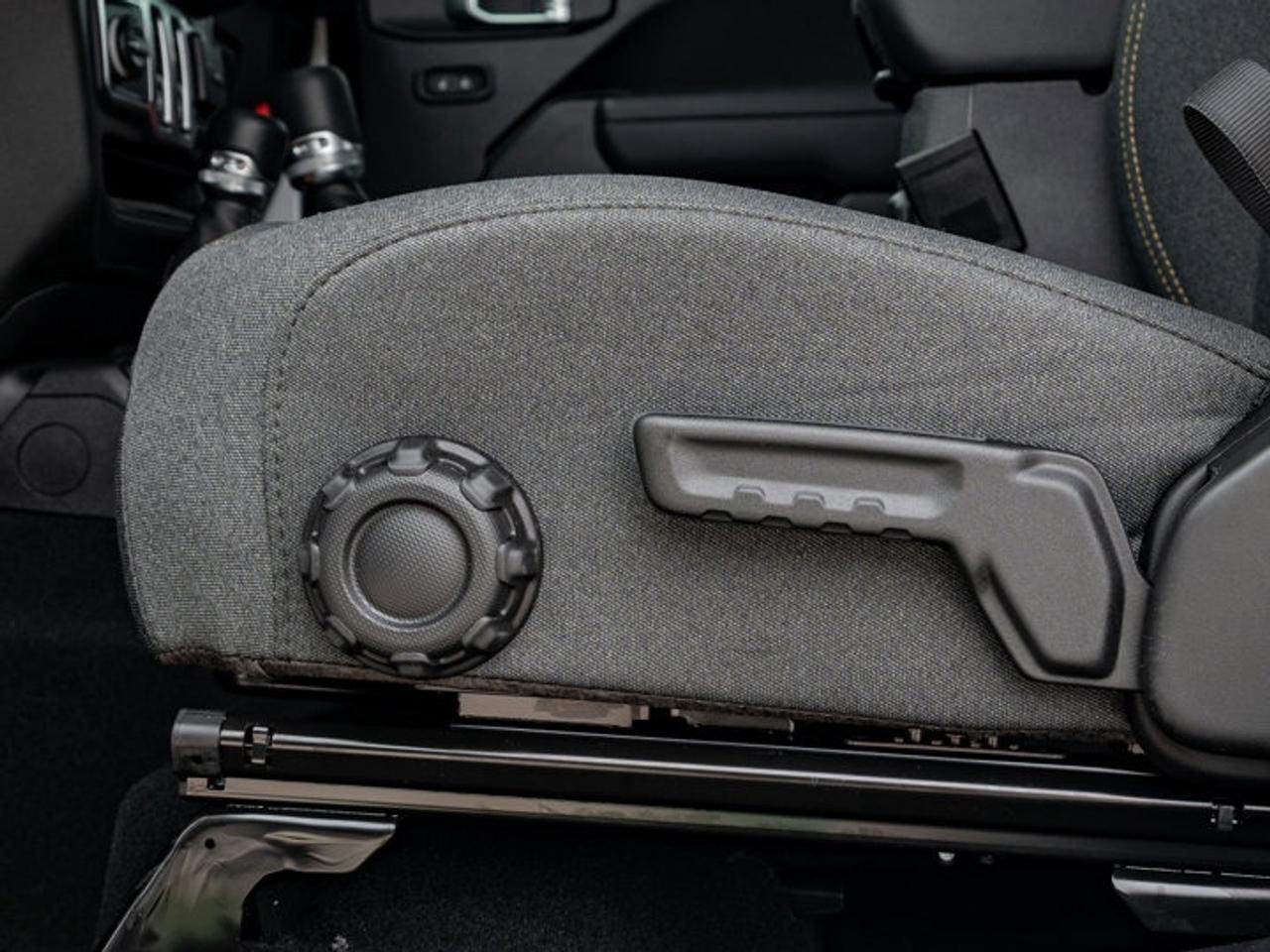 2026 Jeep Wrangler SPORT Photo