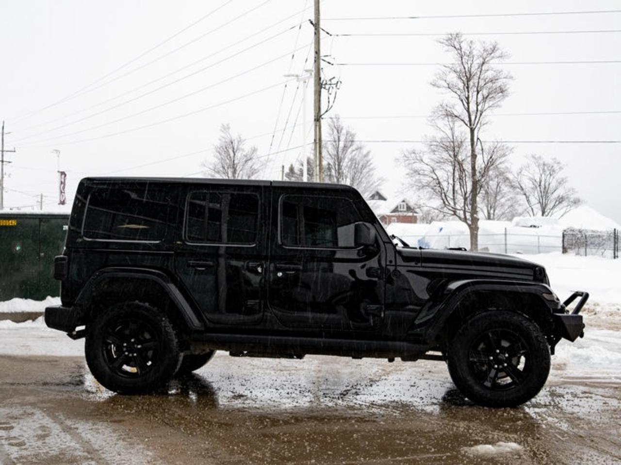 2021 Jeep Wrangler UNLIMITED ALTITUDE Photo