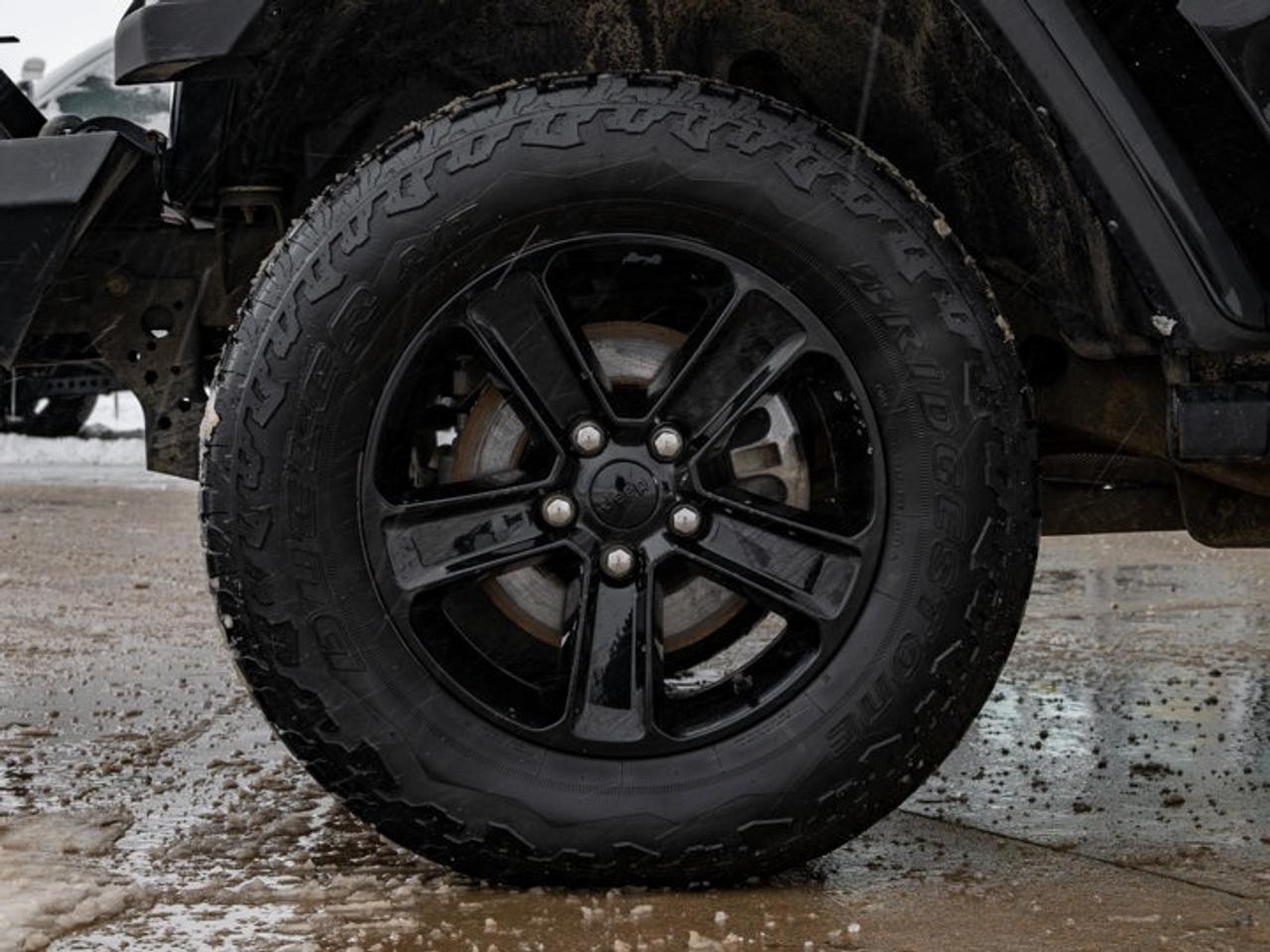 2021 Jeep Wrangler UNLIMITED ALTITUDE Photo